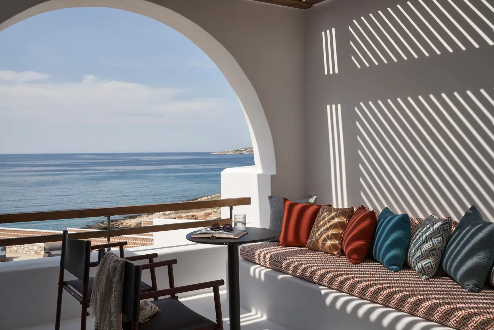 Andronis Minois Paros, Punda, Grčka — Essence Suite Sea View