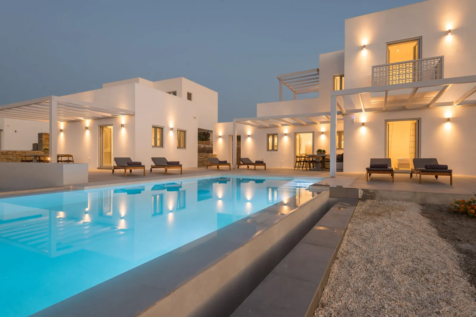 Blue Mare Villas Paros, Nausa, Grčka — Calma Suite