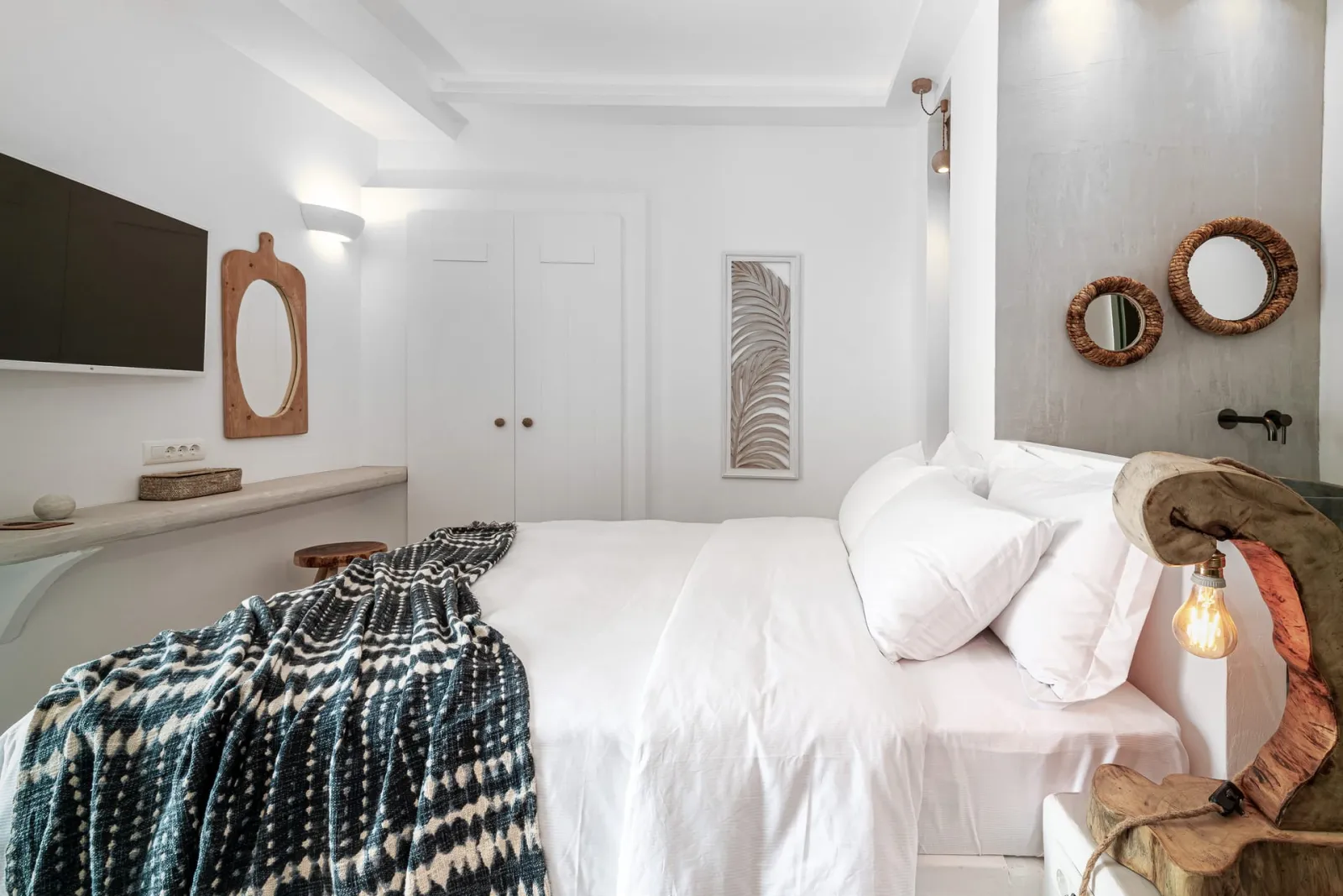 Bohemian Luxury Boutique Hotel Paros, Nausa, Grčka — Premium Double Street View