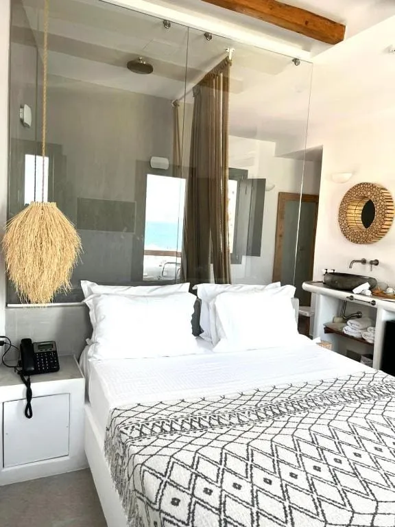 Bohemian Luxury Boutique Hotel Paros, Nausa, Grčka — Spa Suite Sea View