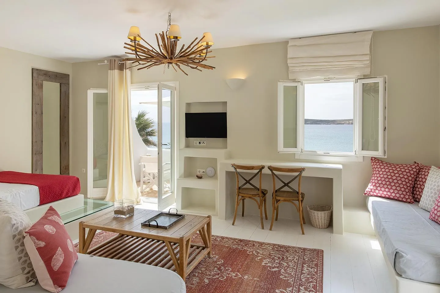 Boudari Boutique Hotel & Suites Paros, Drios, Grčka — Seafront Junior Deluxe Suite