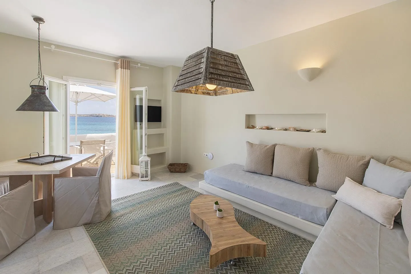 Boudari Boutique Hotel & Suites Paros, Drios, Grčka — Seafront Superior Deluxe Suite (4 pax)