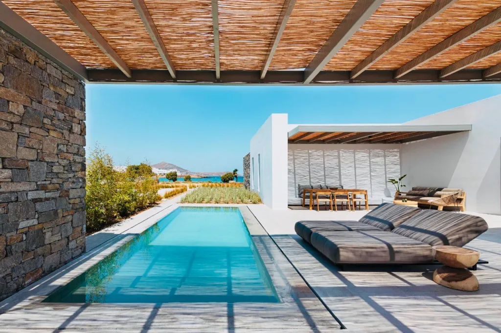 Cove Paros, Nausa, Grčka — Cove Signature Suite with Private Pool