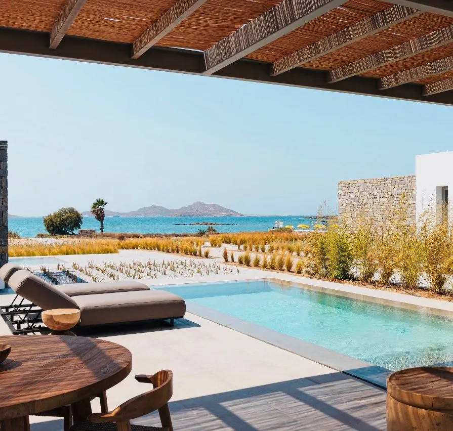 Cove Paros, Nausa, Grčka — Cove Signature Suite with Private Pool