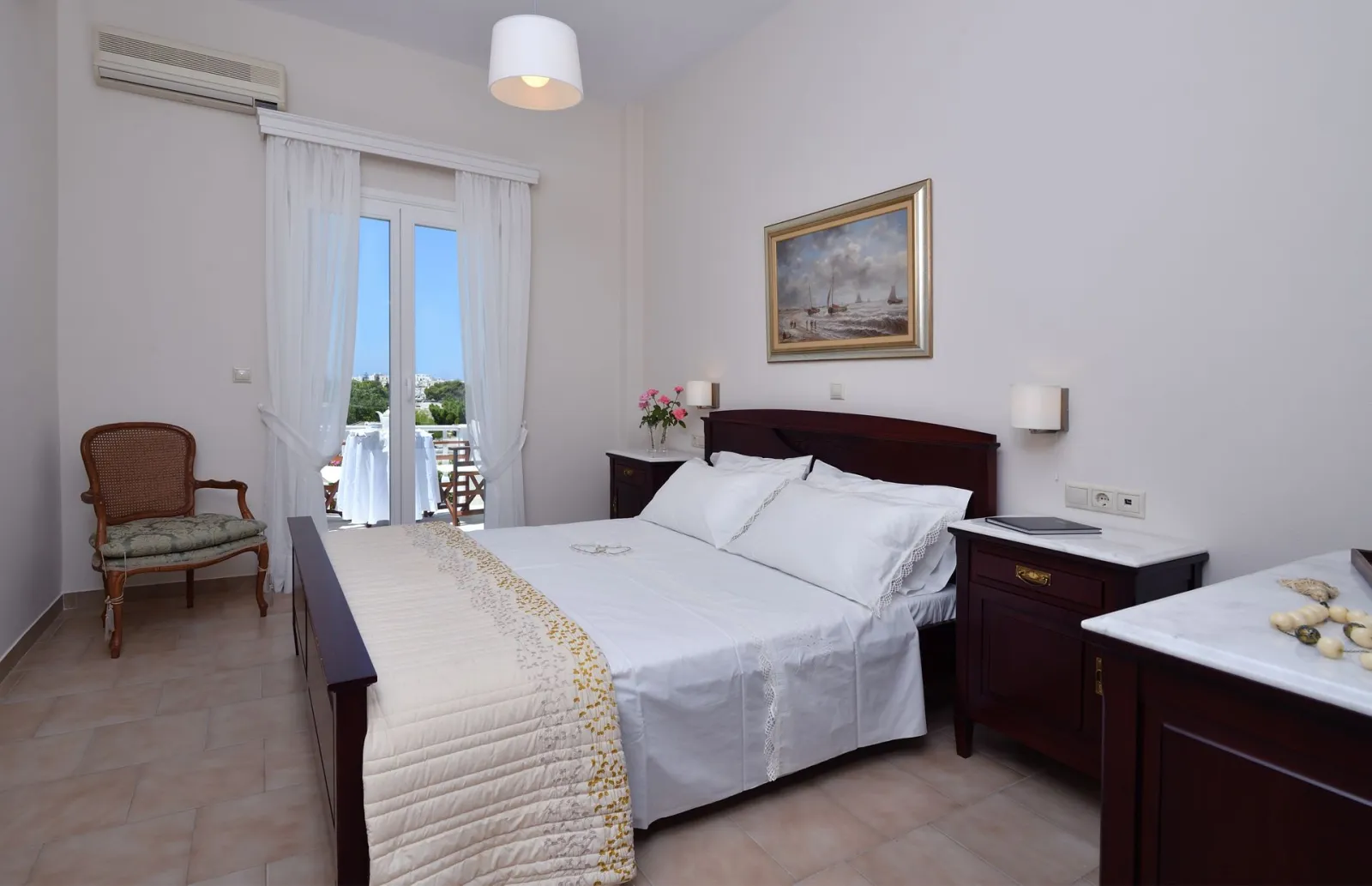 Doukissa Hotel Paros, Grčka — Deluxe Double Room