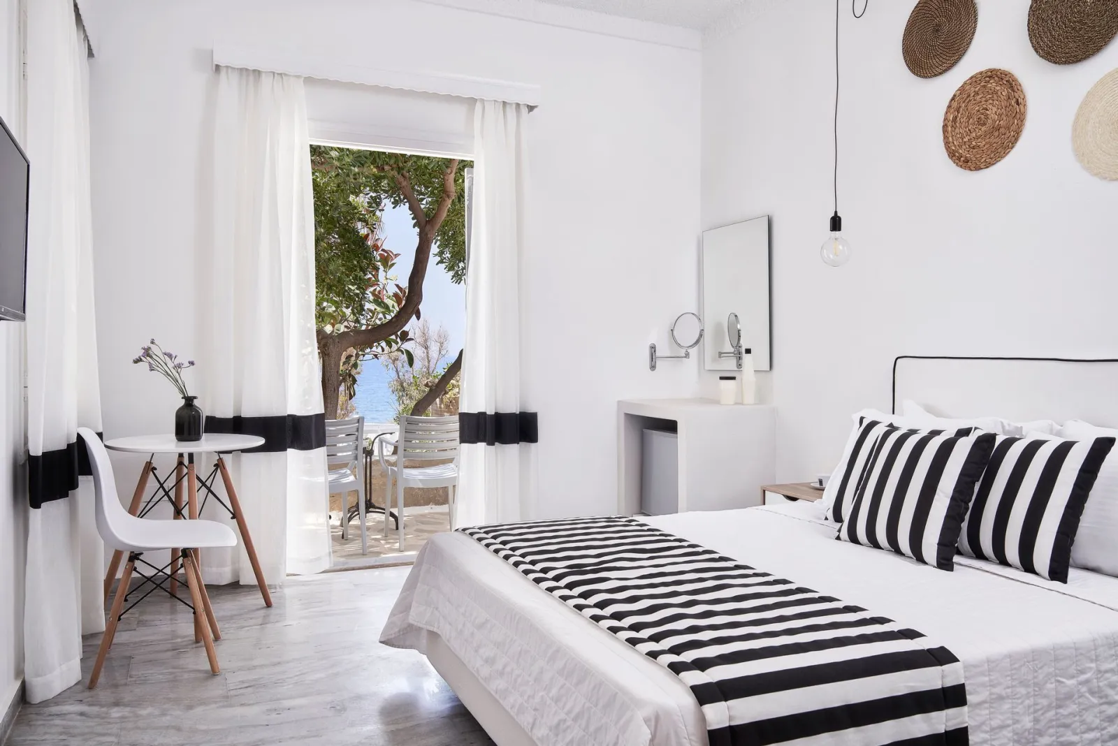 High Mill Hotel by Mr and Mrs White, Grčka — Double Garden View Disability Access