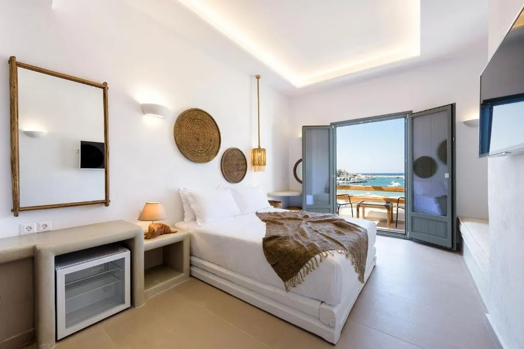 Kiano Suites Paros, Grčka — Deluxe Double Room with Sea View