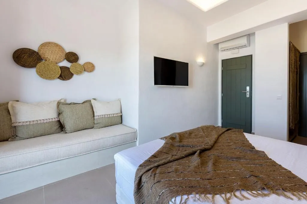 Kiano Suites Paros, Grčka — Deluxe Double Room with Sea View