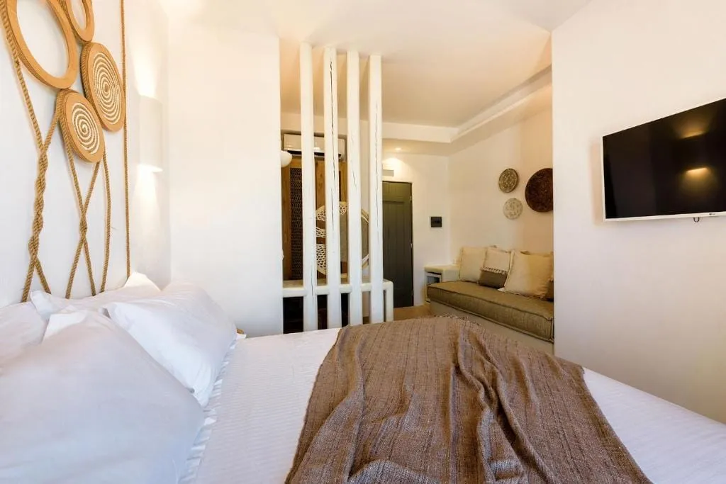 Kiano Suites Paros, Grčka — Deluxe Double Room with Sea View