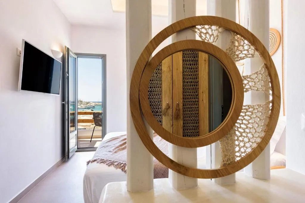 Kiano Suites Paros, Grčka — Deluxe Double Room with Sea View