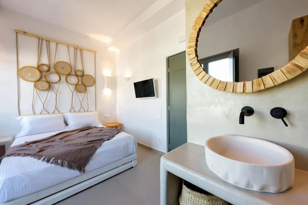 Kiano Suites Paros, Grčka — Double Room with Mountain View