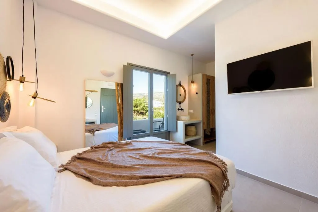 Kiano Suites Paros, Grčka — Double Room with Mountain View