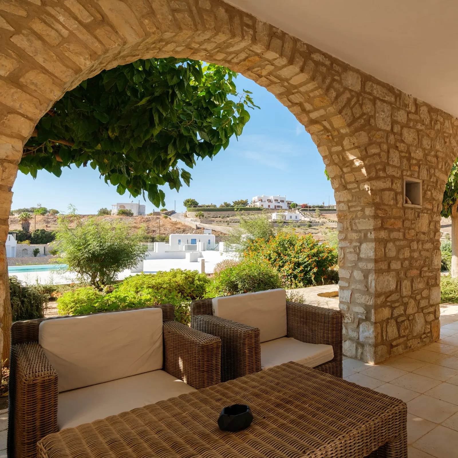 Kriolithos Houses, Grčka — Lithos One Bedroom Apartment - Garden View & Shared Pool