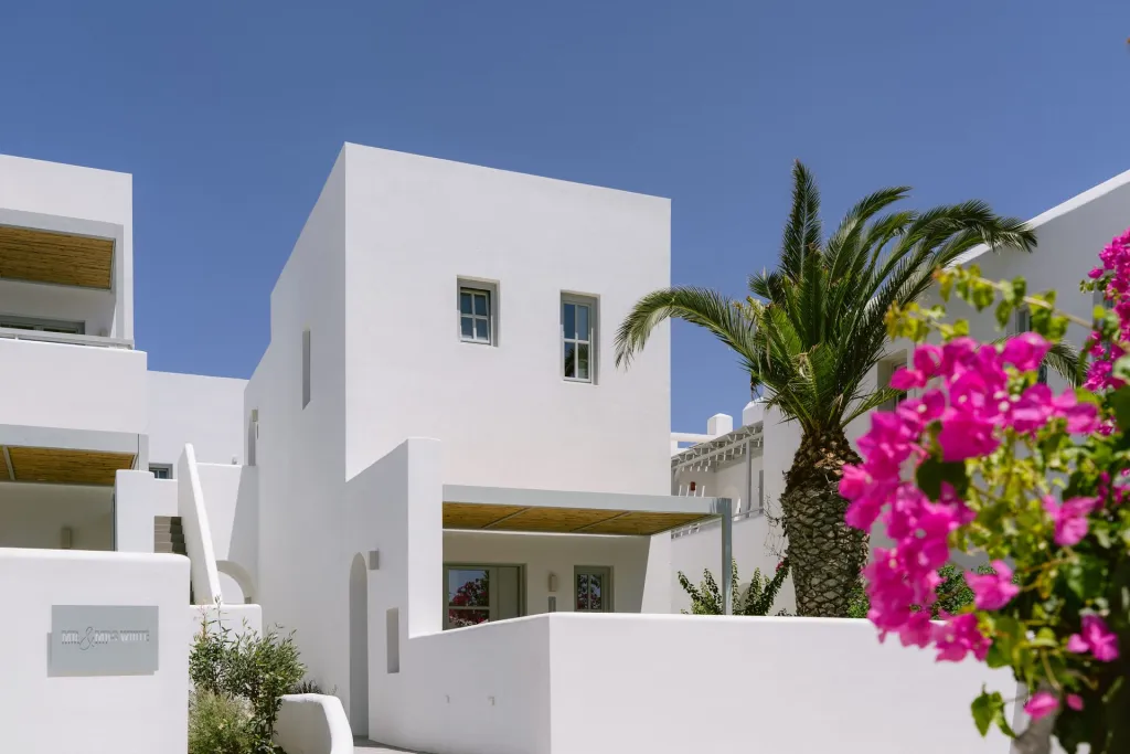Mr and Mrs White Paros Suites and more, Nausa, Grčka — fotografija 1