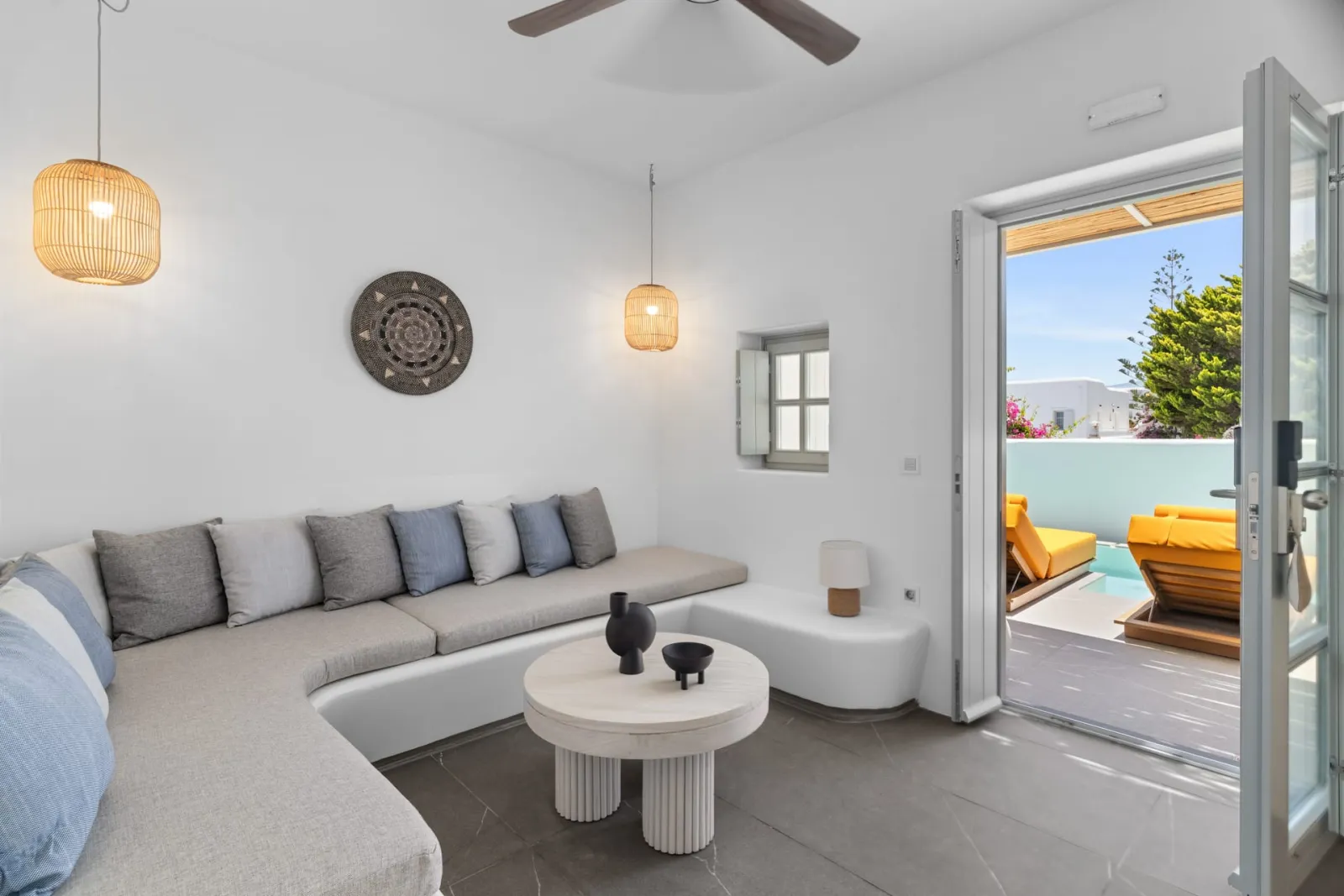 Mr and Mrs White Paros Suites and more, Nausa, Grčka — One Bedroom Suite with Private Pool