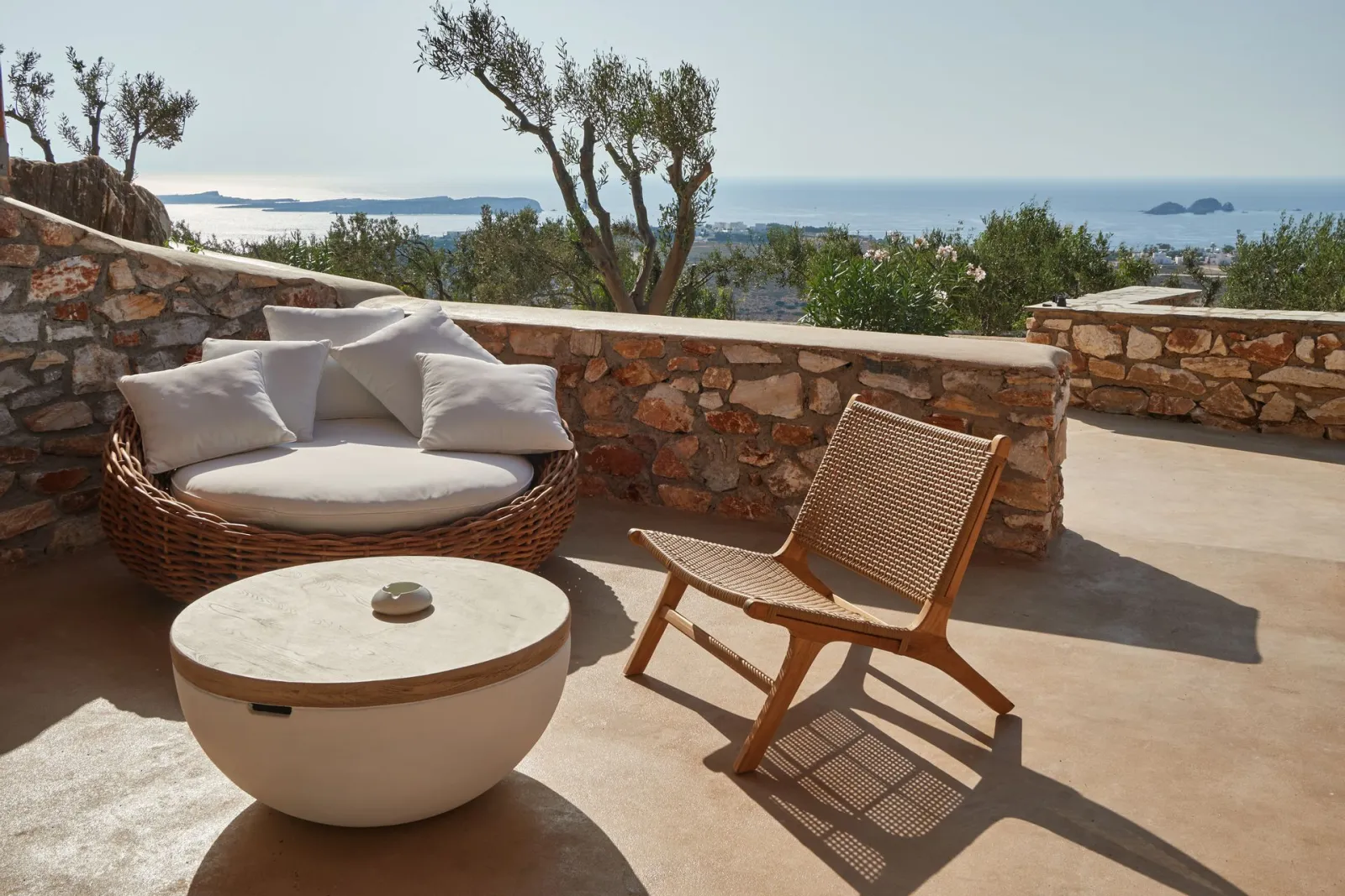 Mythic Paros, Adults - Only, Punda, Grčka — Cave Double Sea View Outdoor Hot Tub
