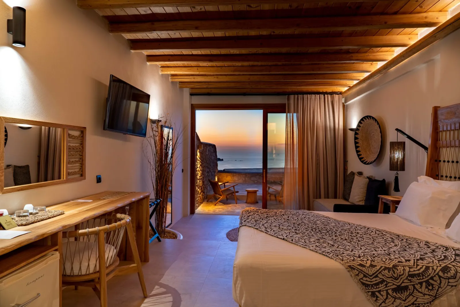 Mythic Paros, Adults - Only, Punda, Grčka — Cave Suite Private Pool