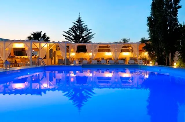 Narges Hotel, Glifa