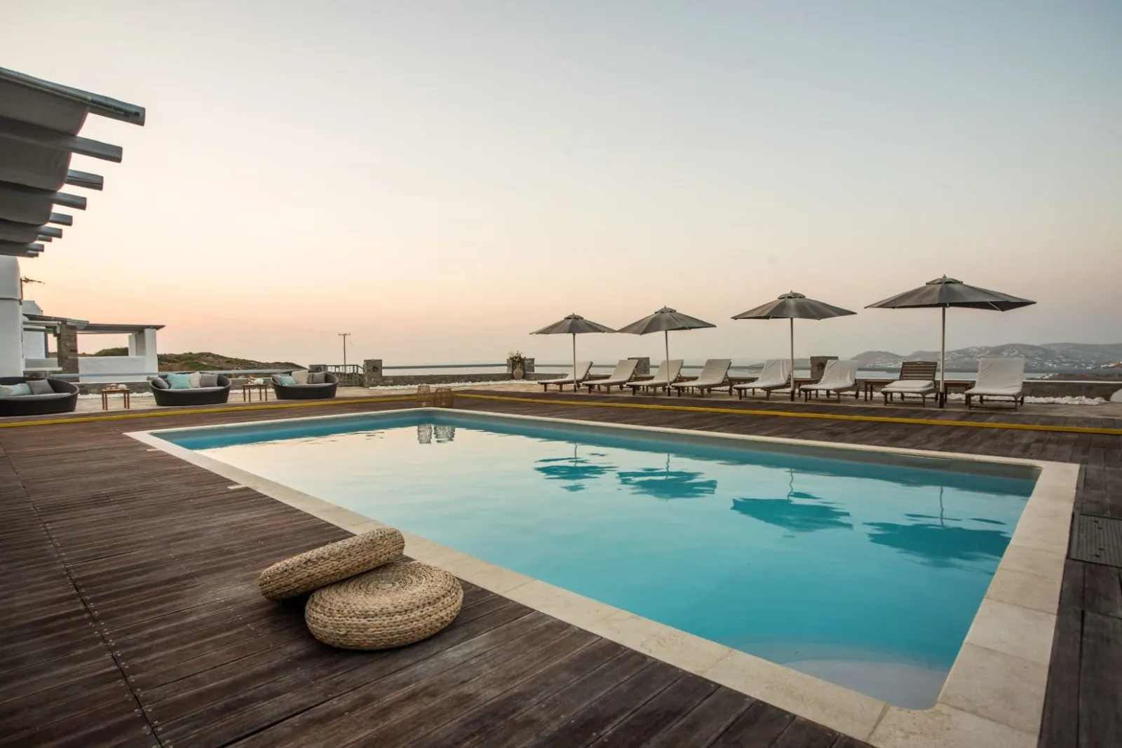 Olive Villas Rentals Paros, Nausa, Grčka — 12 bedroom |The Coco Villa Complex| Paroikia