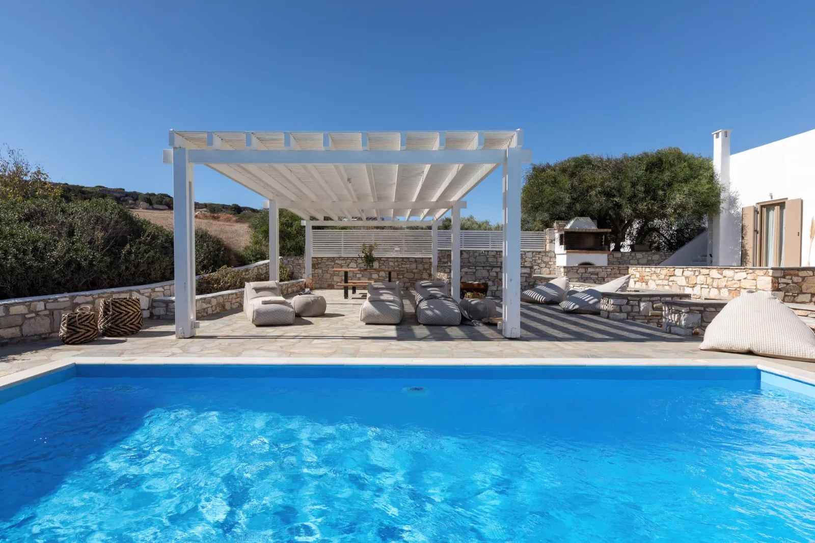 Olive Villas Rentals Paros, Nausa, Grčka — 4 Bedroom | Villa Olea |  Ampelas