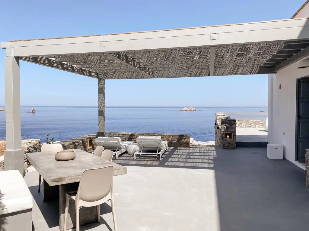 Omilos Beachfront House, Grčka — Cliff Villa (Outside Premises)