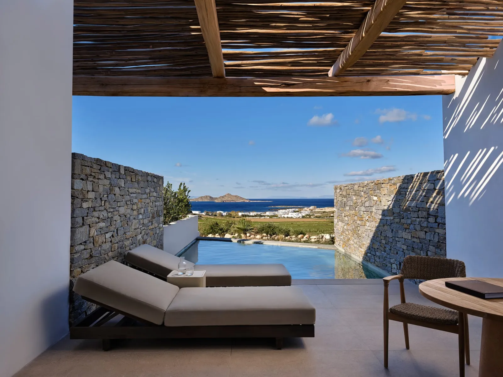 Orosea Paros, Nausa, Grčka — Elite Living Suite Private Pool Sea View