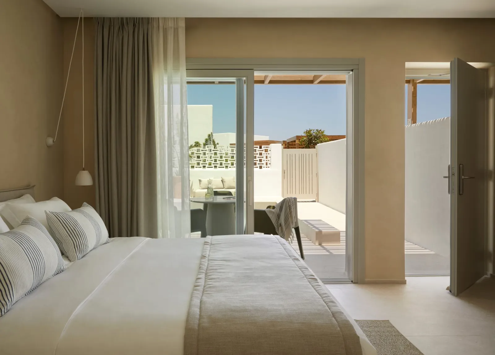 Parocks Luxury Hotel & Spa, Nausa, Grčka — Superior Garden View Room with Private Pool