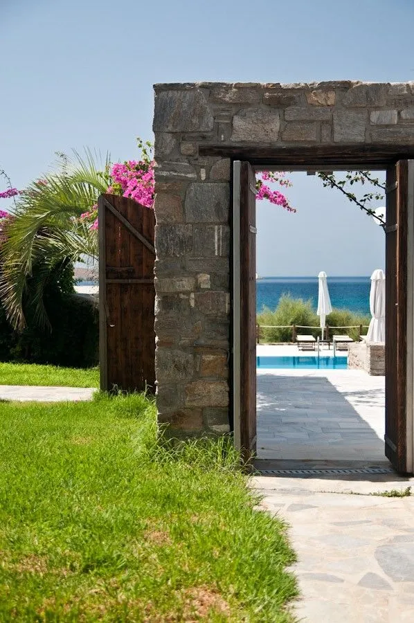 Poseidon of Paros, Drios, Grčka — fotografija 4