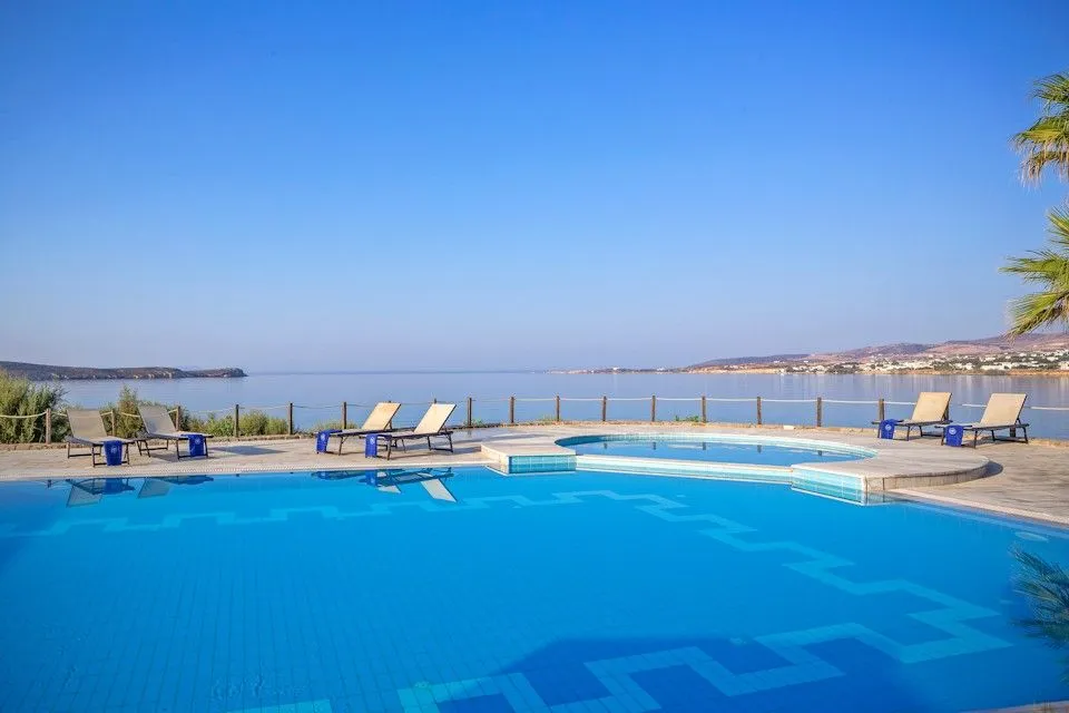 Poseidon of Paros, Drios, Grčka — fotografija 10