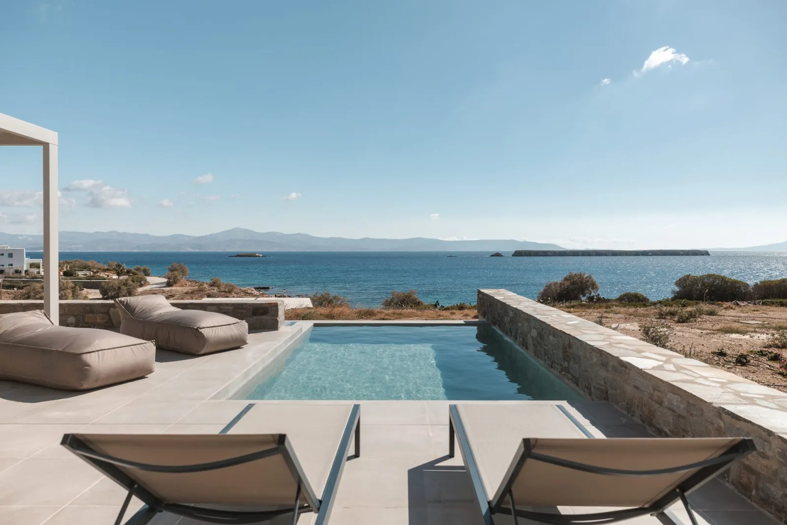 Poseidon of Paros, Drios, Grčka — Grand Suite sea view private pool