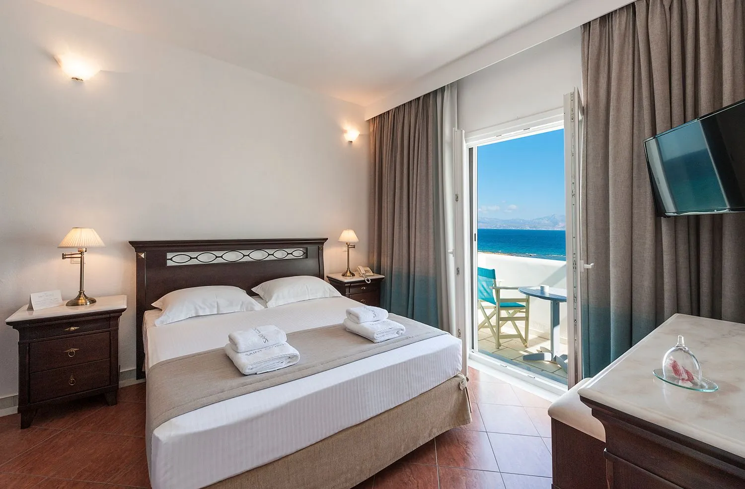 Saint George Hotel Paros, Drios, Grčka — Junior Suite Sea View