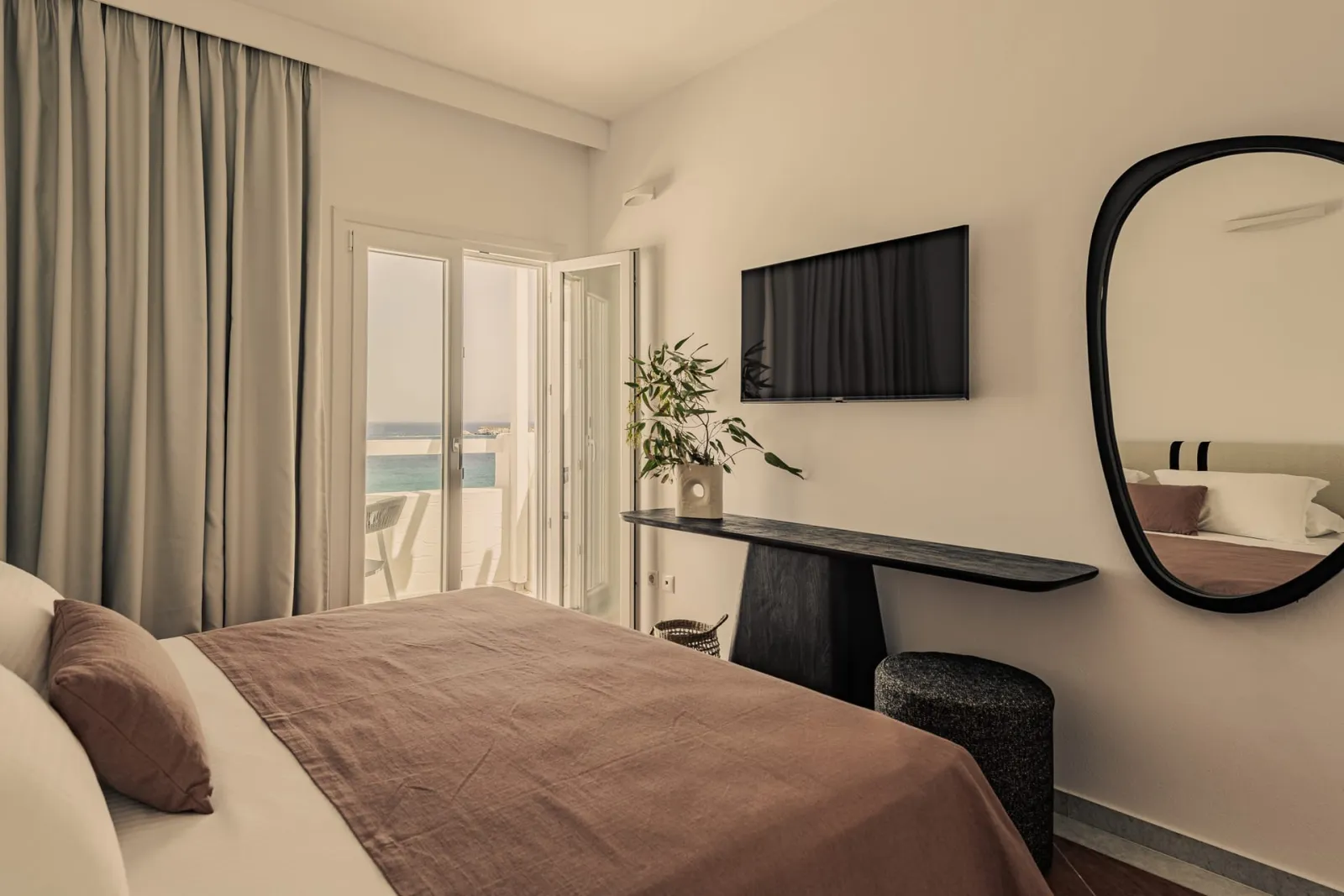 Saint George Hotel Paros, Drios, Grčka — Sea View Suite