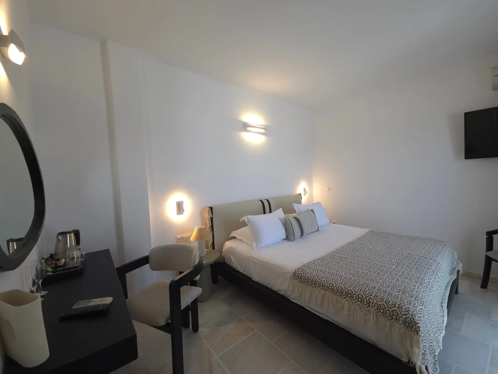 Saint George Hotel Paros, Drios, Grčka — Superior Double Partial Sea View