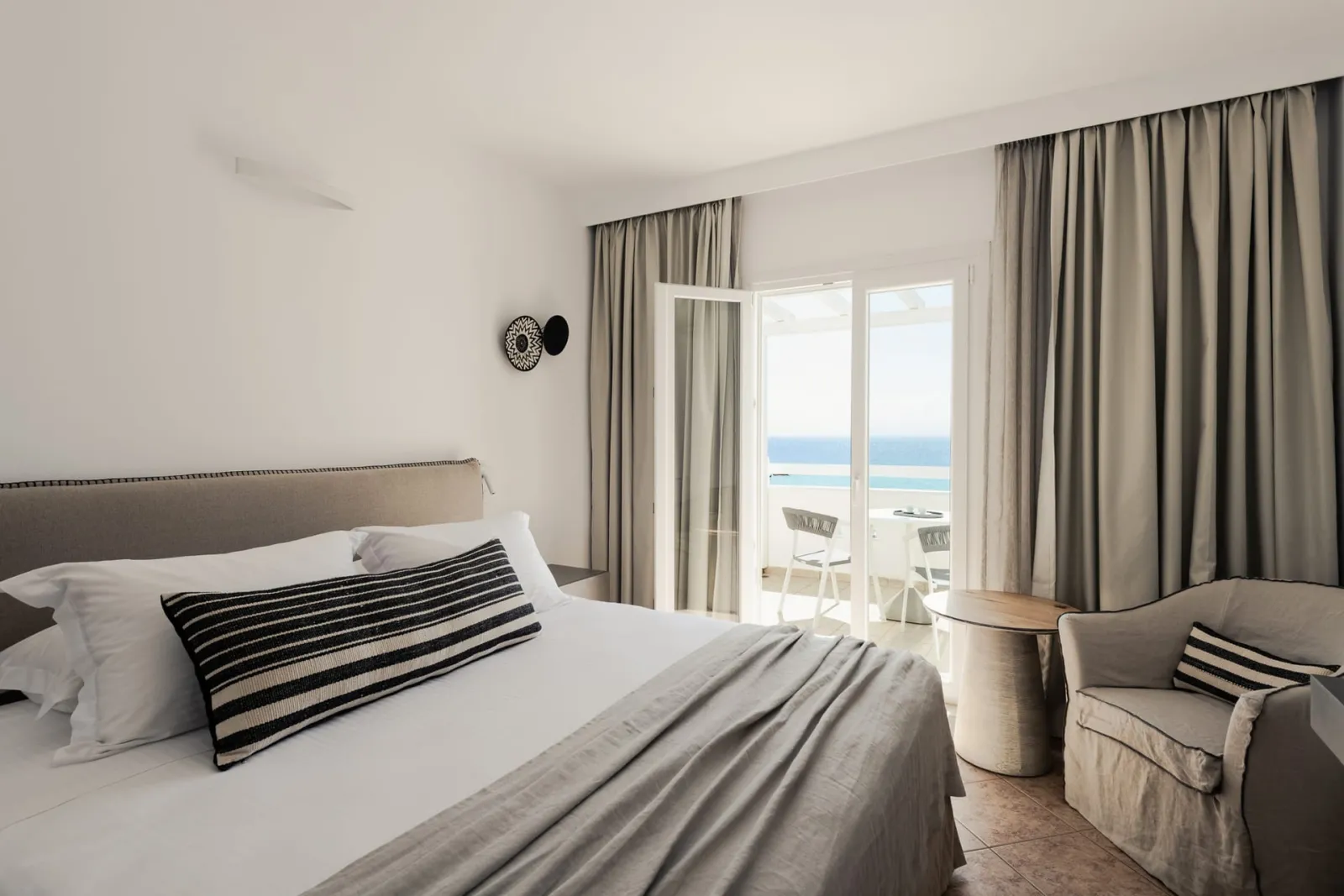 Saint George Hotel Paros, Drios, Grčka — Superior Room Sea View