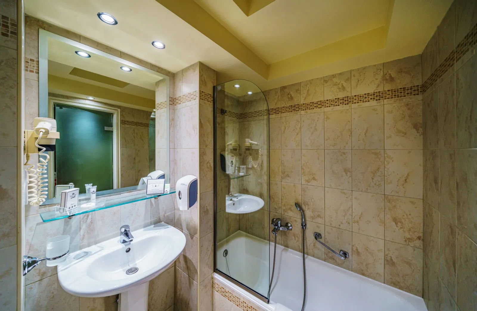 Capsis Hotel Thessaloniki, Grčka — Business Room