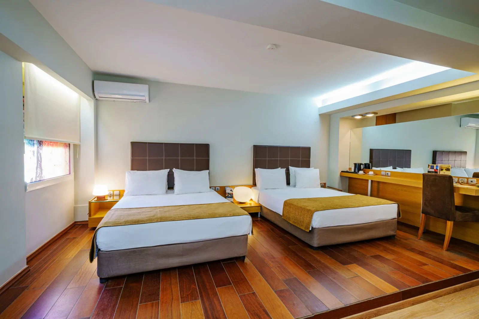 Capsis Hotel Thessaloniki, Grčka — Junior Suite
