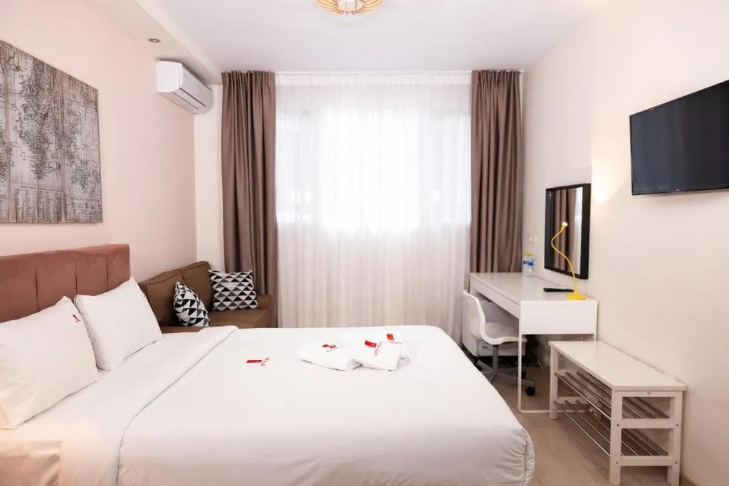 City Plaza Apartments & Rooms Thessaloniki, Grčka — Ground Floor