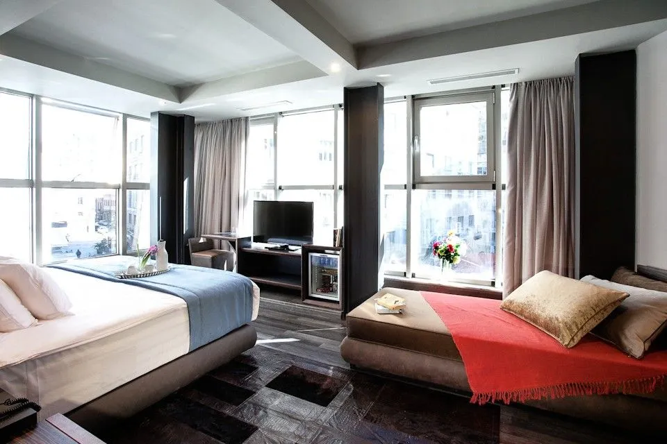 Diamond Suites Thessaloniki, Grčka — Emerald Suite