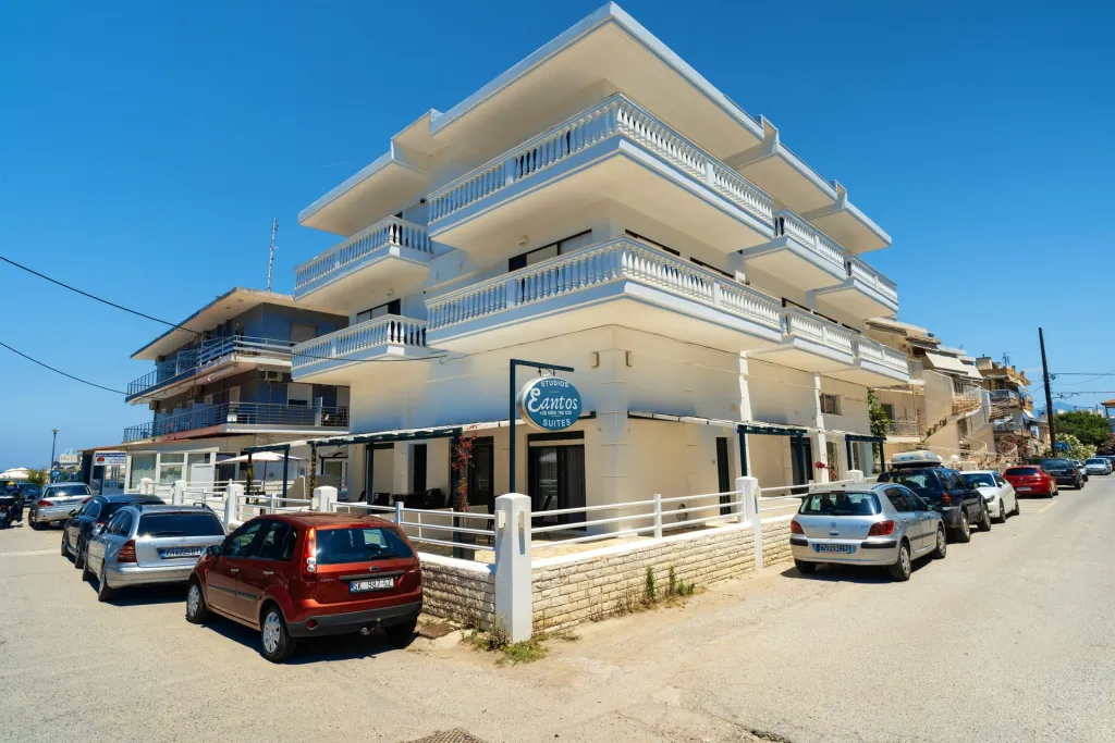 Eantos Studios & Suites, Grčka