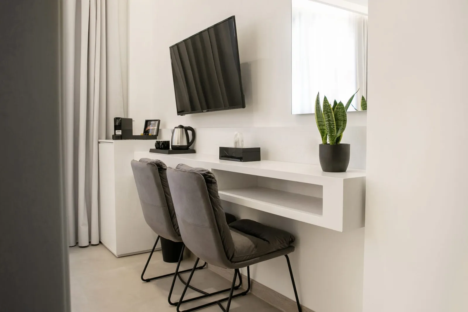Elisabeth Hotel, Grčka — Corner Room