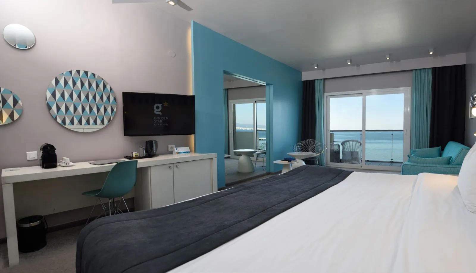 Golden Star City Resort, Perea, Grčka — POSEIDON suite COCO-MAT with front sea view