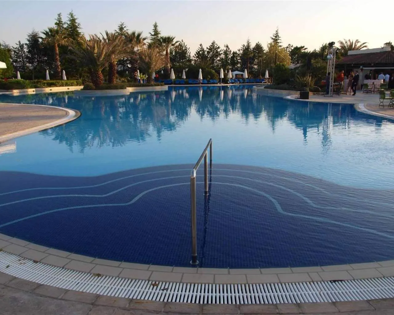 Hyatt Regency Thessaloniki, Termi – Solun, Grčka — Double Room King /Twin Pool View