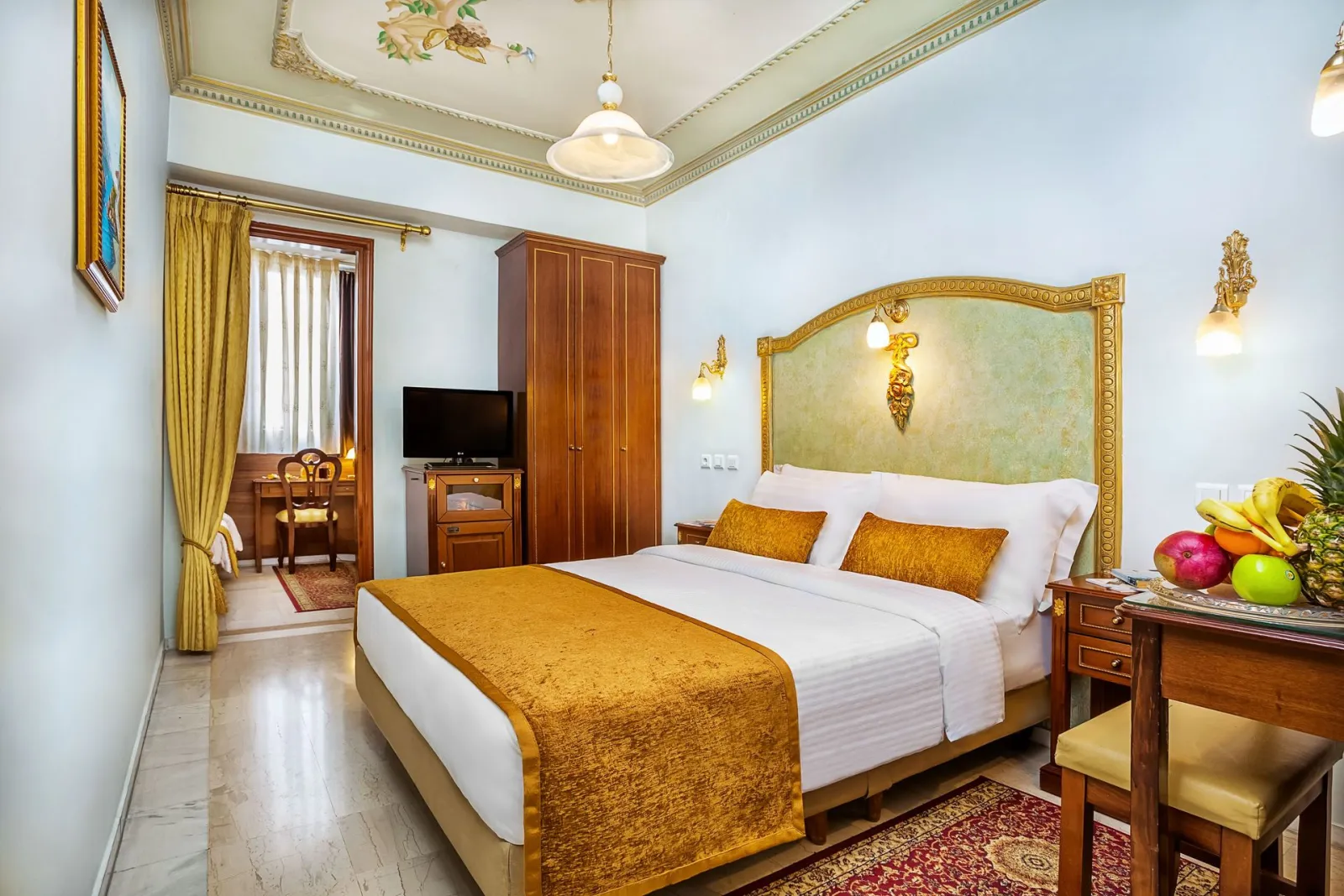 Imperial Palace | Classical Hotel, Grčka — Family (King+2 Single Bed) Backyard View