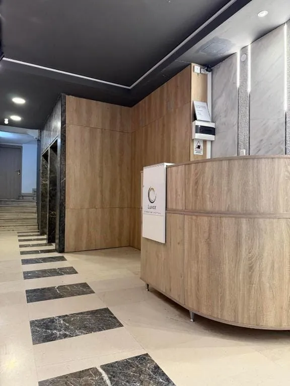 Luxor Suites Venizelou