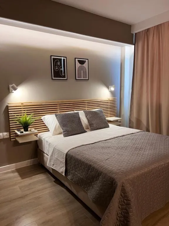 Luxor Suites Venizelou, Grčka — Double Room With Balcony