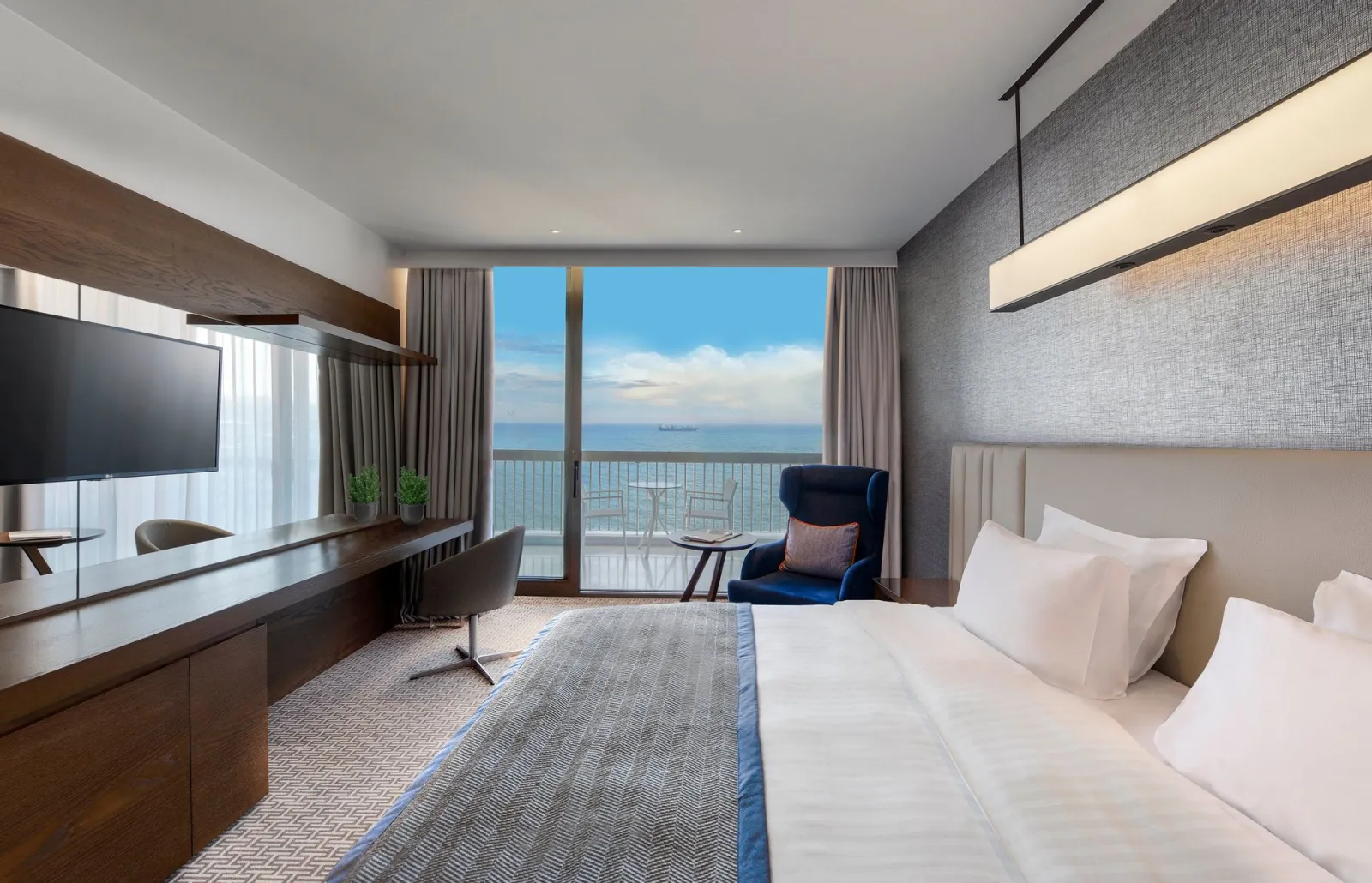 Makedonia Palace Hotel, Solun, Grčka — Premium Sea view room