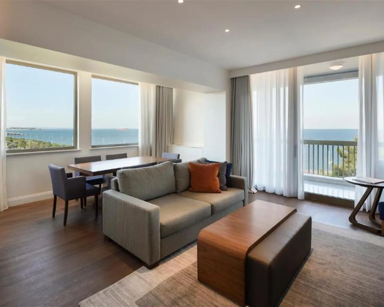 Makedonia Palace Hotel, Solun, Grčka — Suite Deluxe Grand Sea View