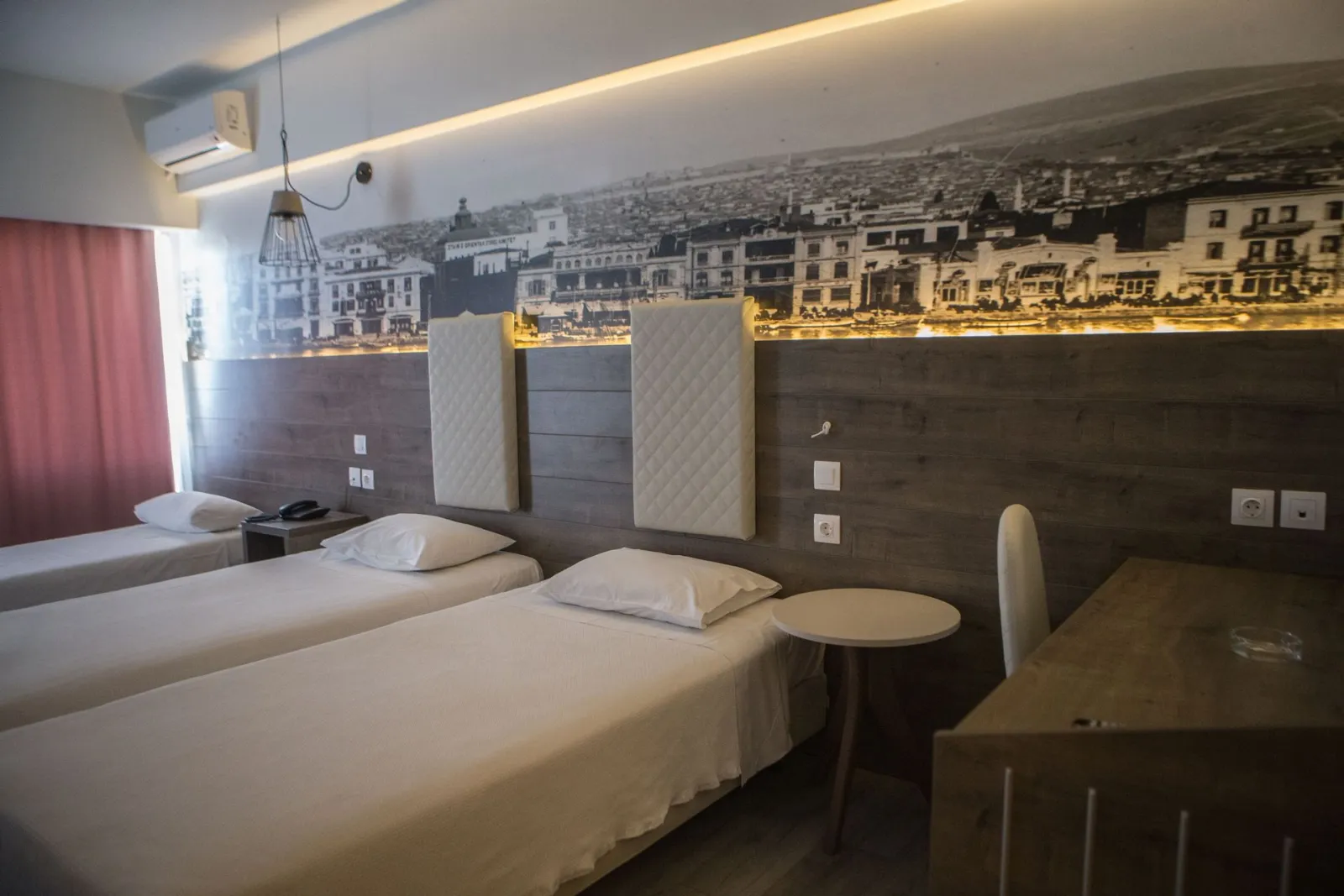 Metropolitan Hotel, Grčka — Triple room