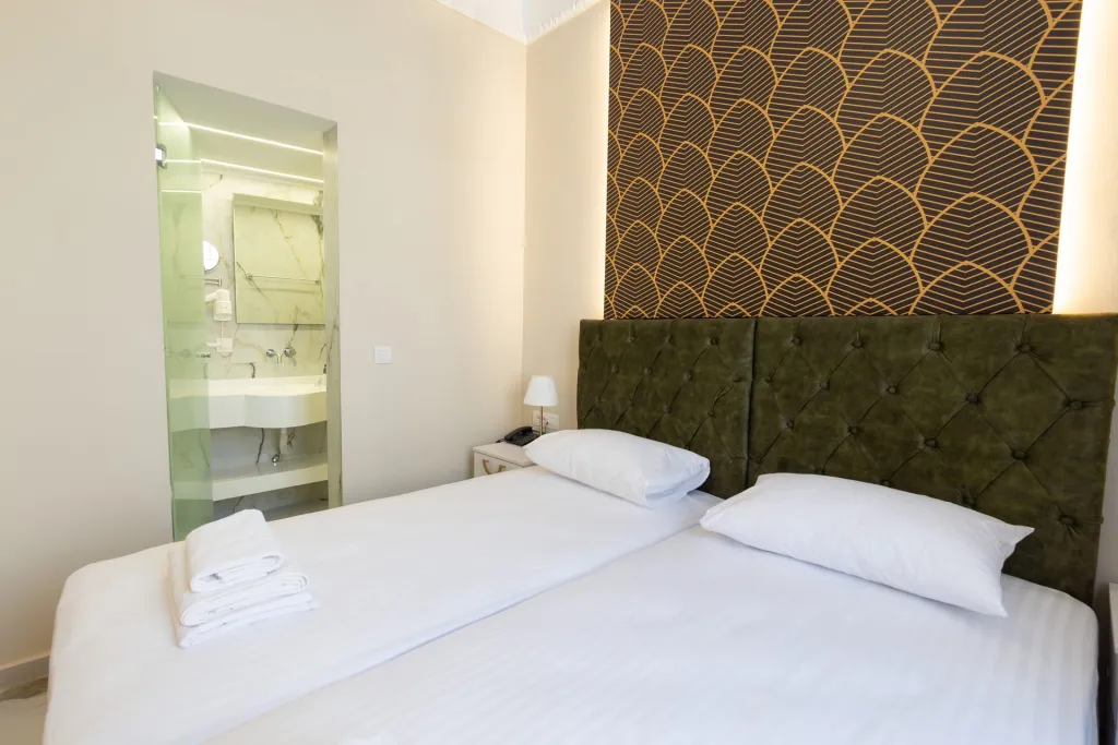 Modern Revival Luxury Hotel, Solun, Grčka — Double Room