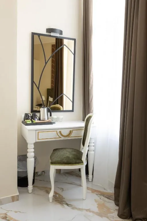 Modern Revival Luxury Hotel, Solun, Grčka — Double Room